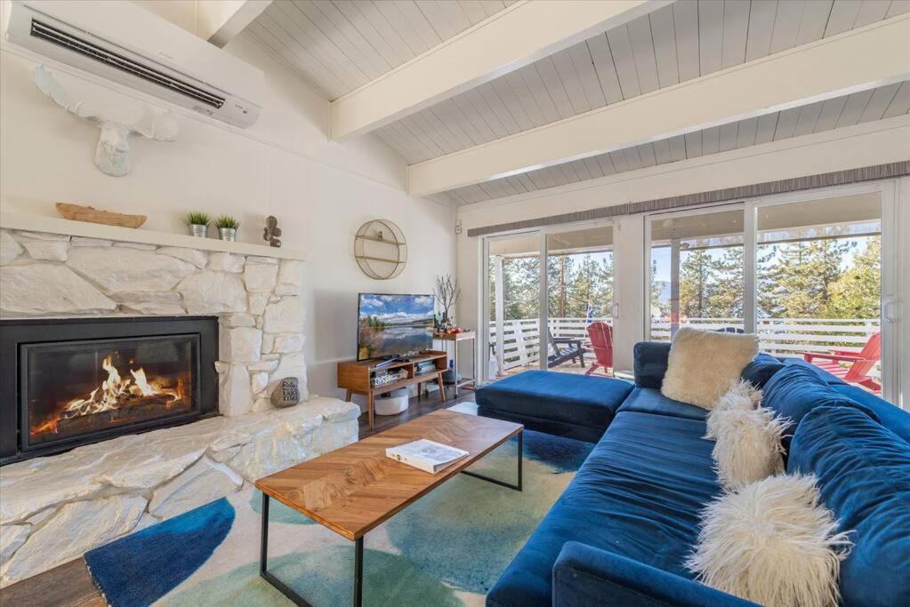 Lake Views, Pet-Friendly Cabin With Hot-Tub In King'S Beach Кінґс-Біч Екстер'єр фото