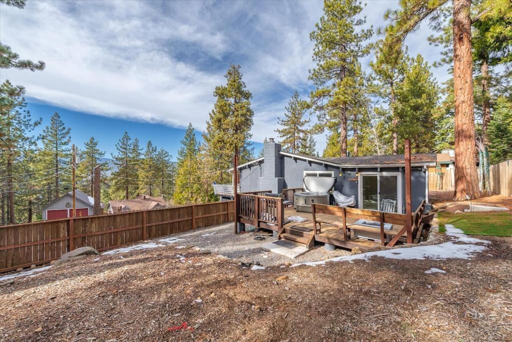 Lake Views, Pet-Friendly Cabin With Hot-Tub In King'S Beach Кінґс-Біч Екстер'єр фото