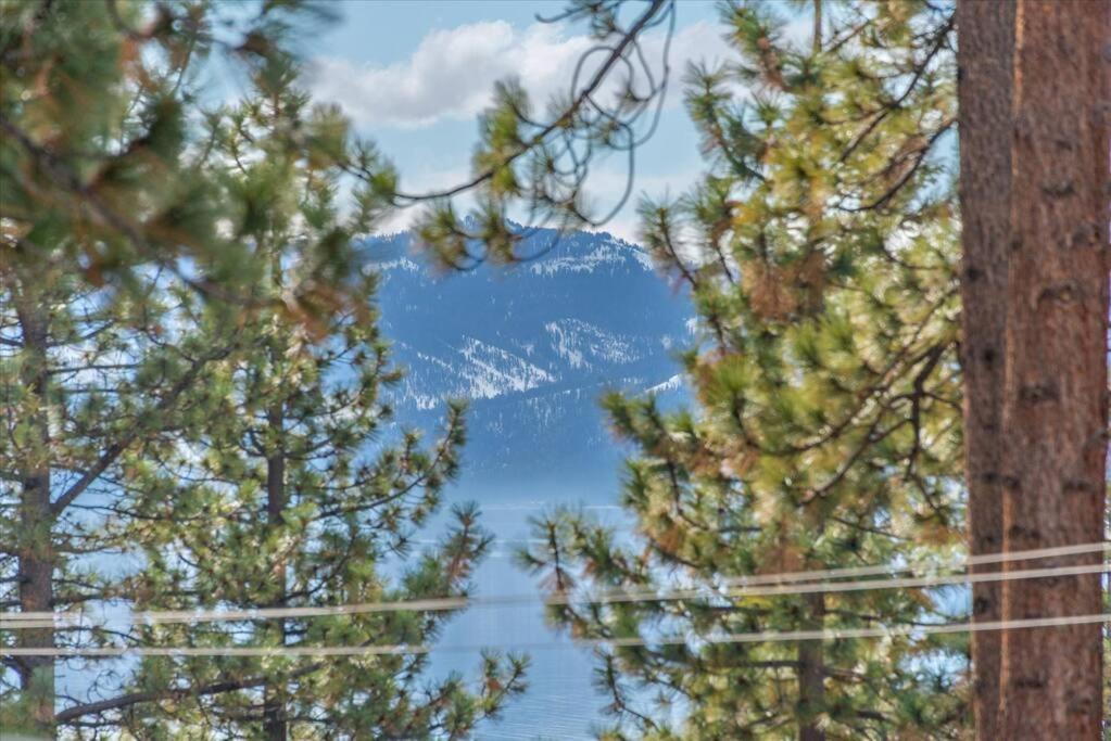 Lake Views, Pet-Friendly Cabin With Hot-Tub In King'S Beach Кінґс-Біч Екстер'єр фото