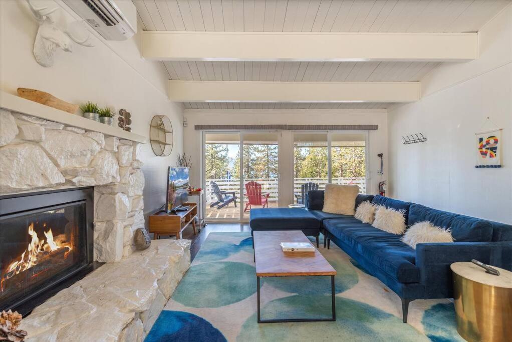 Lake Views, Pet-Friendly Cabin With Hot-Tub In King'S Beach Кінґс-Біч Екстер'єр фото