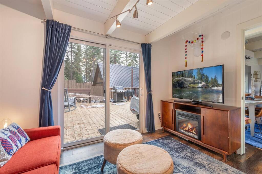 Lake Views, Pet-Friendly Cabin With Hot-Tub In King'S Beach Кінґс-Біч Екстер'єр фото